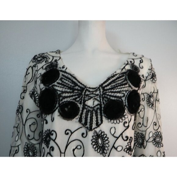 YOUNG ESSENCE - WOMEN'S WHITE & BLACK EMBROIDERED LACE BOHO COTTAGE CORE TOP - L - Picture 4 of 9